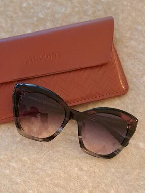 MISSONI Sunglasses with leather case, OS